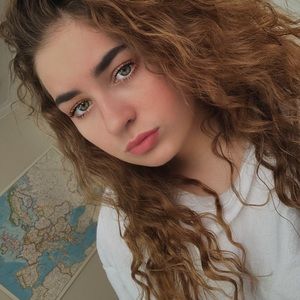 Meet your Posher, Yuliya